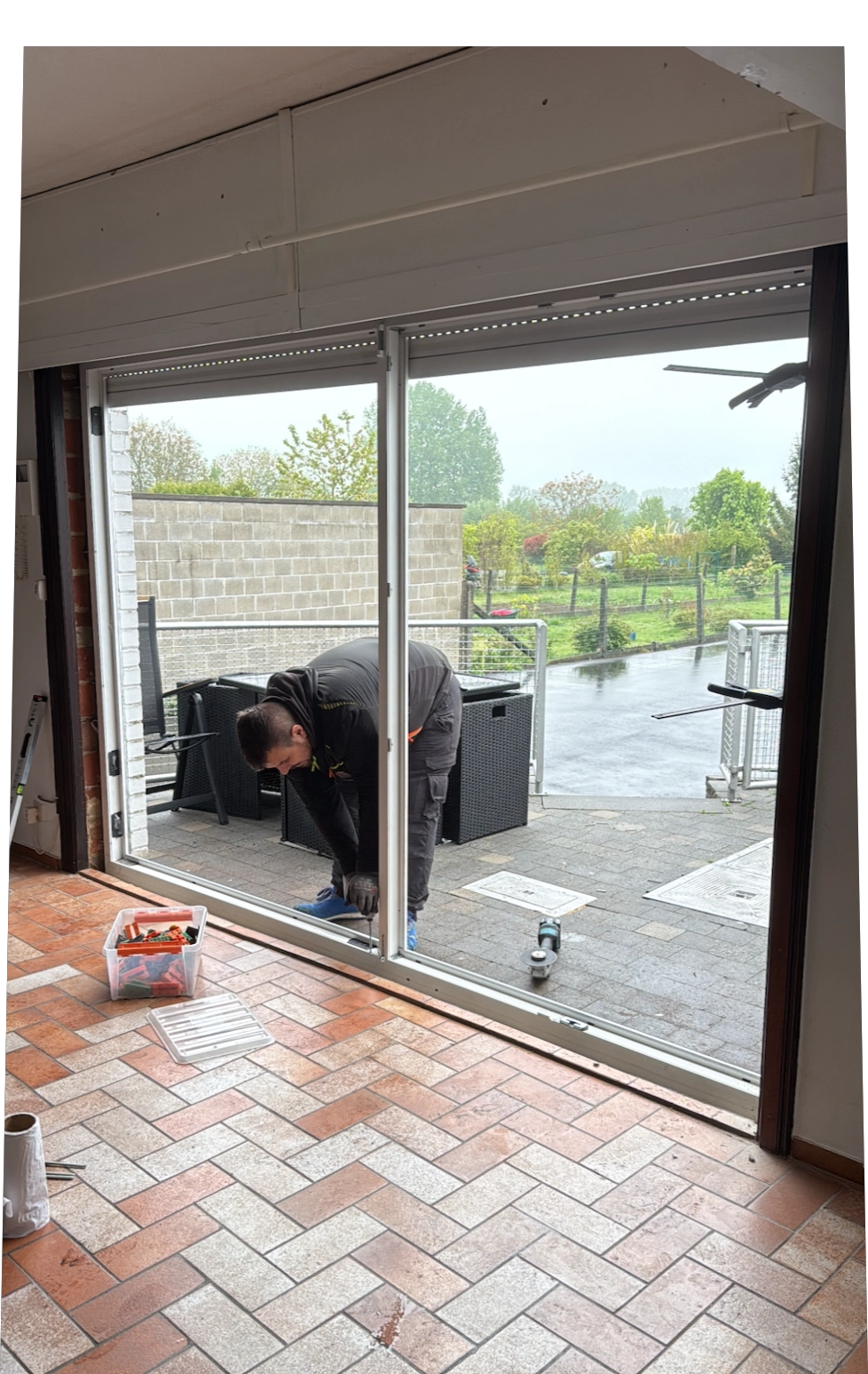 Installation de châssis PVC à Bruxelles avec vitrage asymétrique